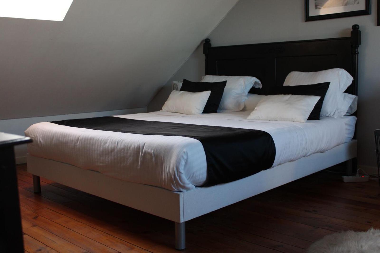 라발 Chez Patou B&B 외부 사진